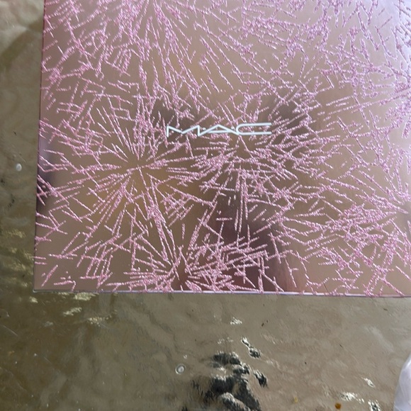 MAC Cosmetics Pink Sparkle Box - Picture 3 of 5